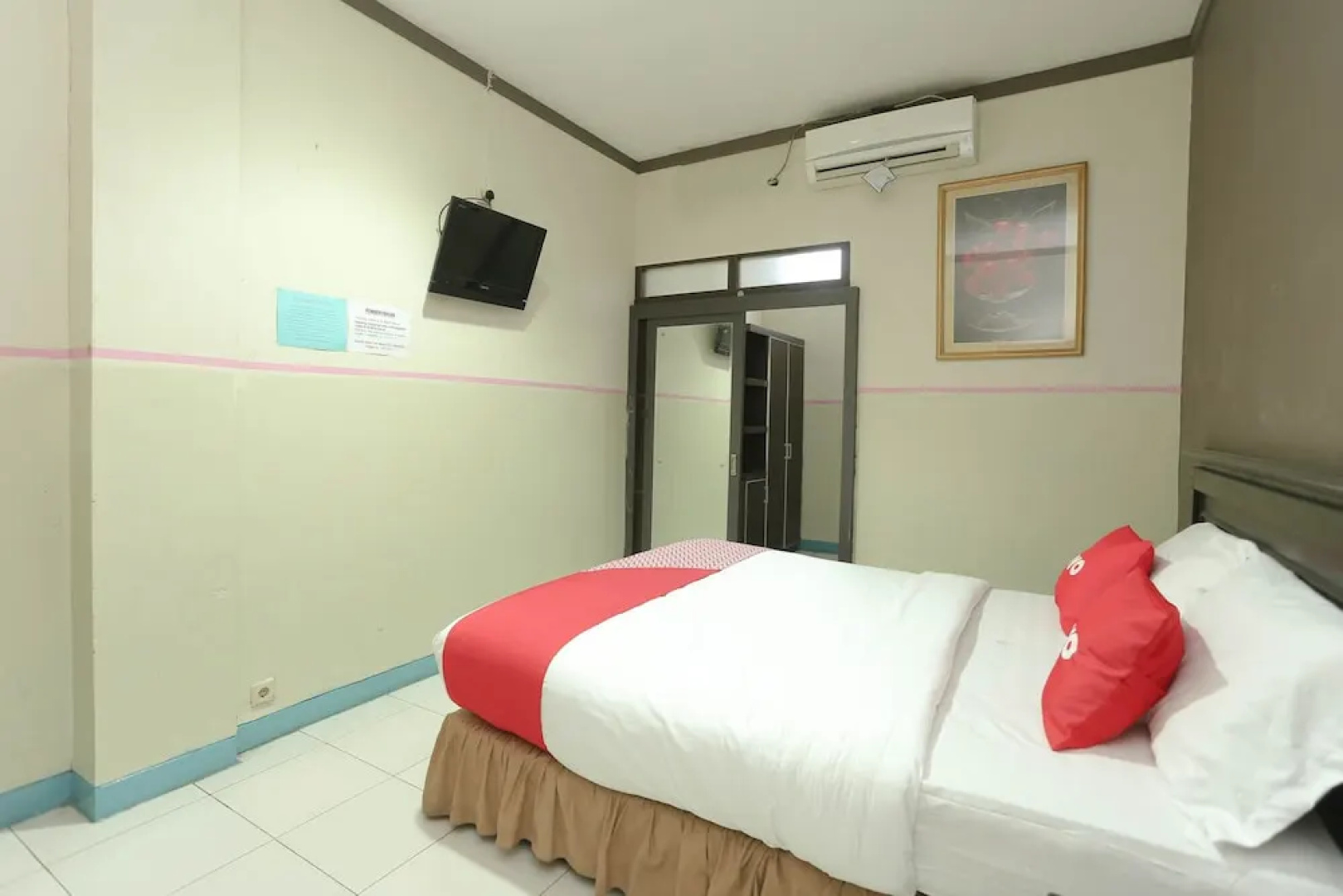 Kharisma Hotel