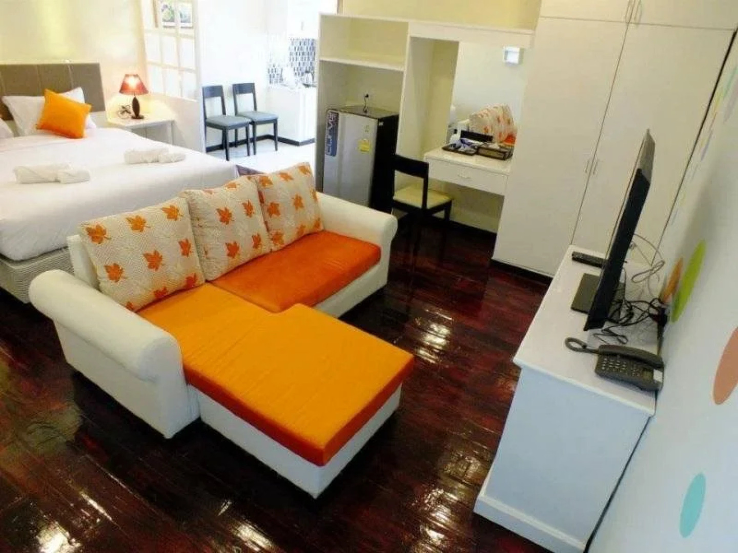 Thanasiri Hotel and Resort