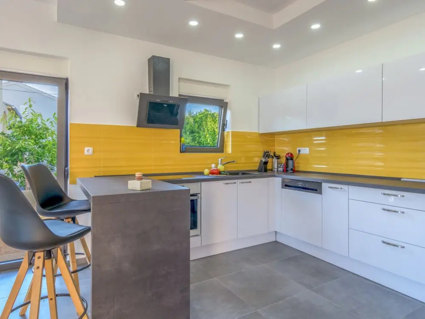 Villa in Turanj With Stunning Sea Views