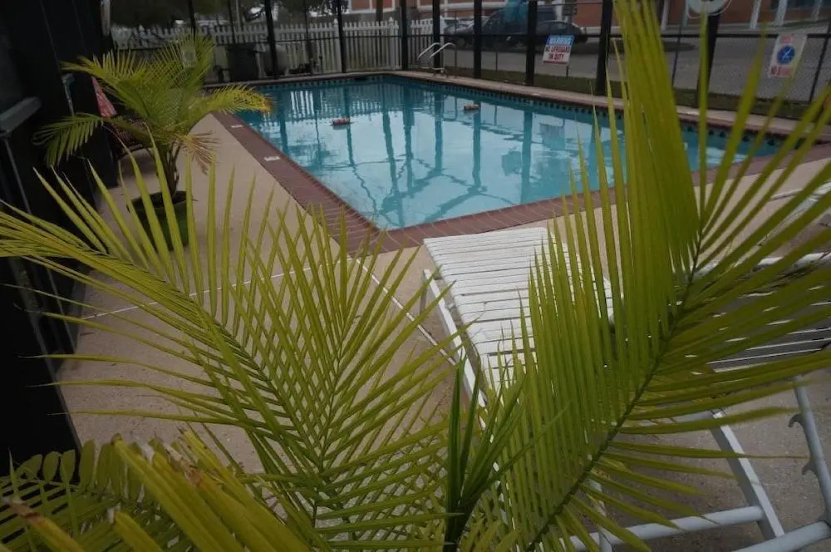 Riverside Hotel