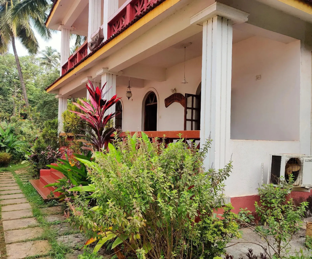 Bounty Yatra Guest house arpora goa