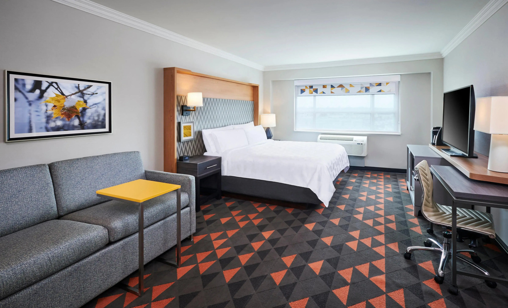 Holiday Inn Hotel & Suites Oakville @ Bronte by IHG
