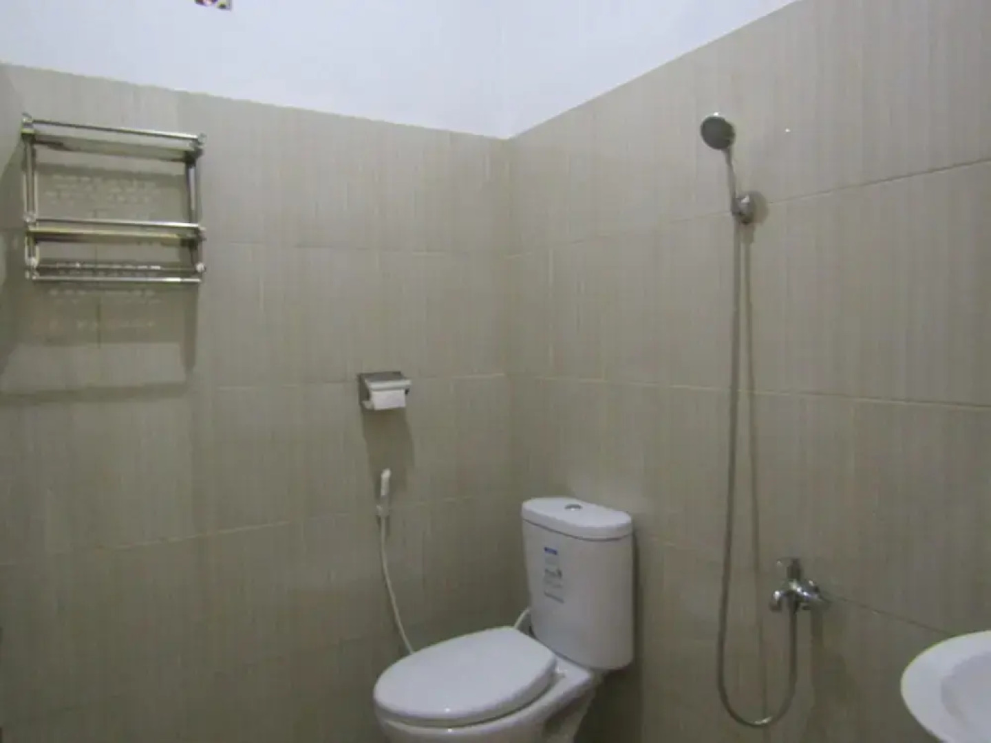 Penginapan Udin Syariah Bukit Rhema by Zuzu