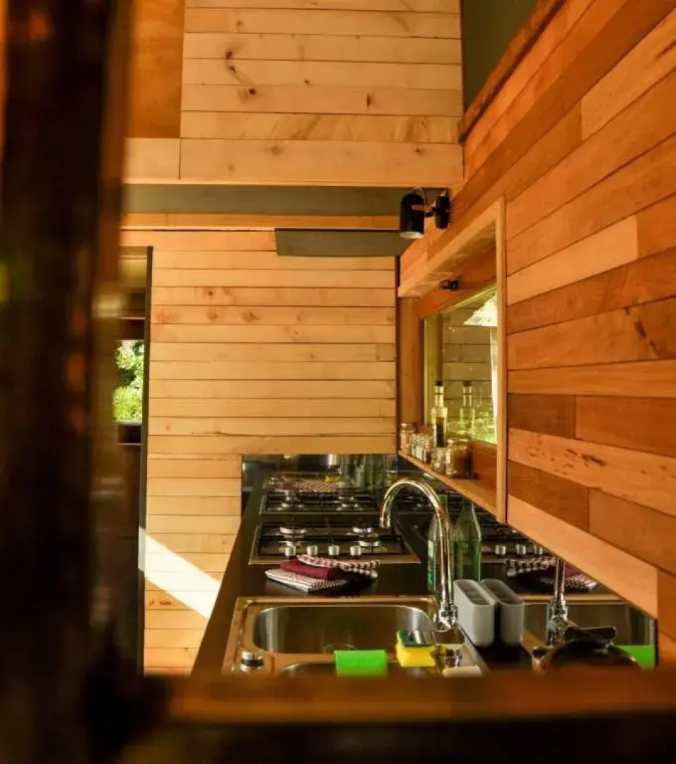 Tiny House Celestine by Ernesst