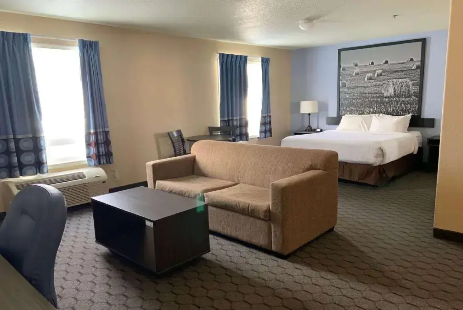 Super 8 Swan River MB