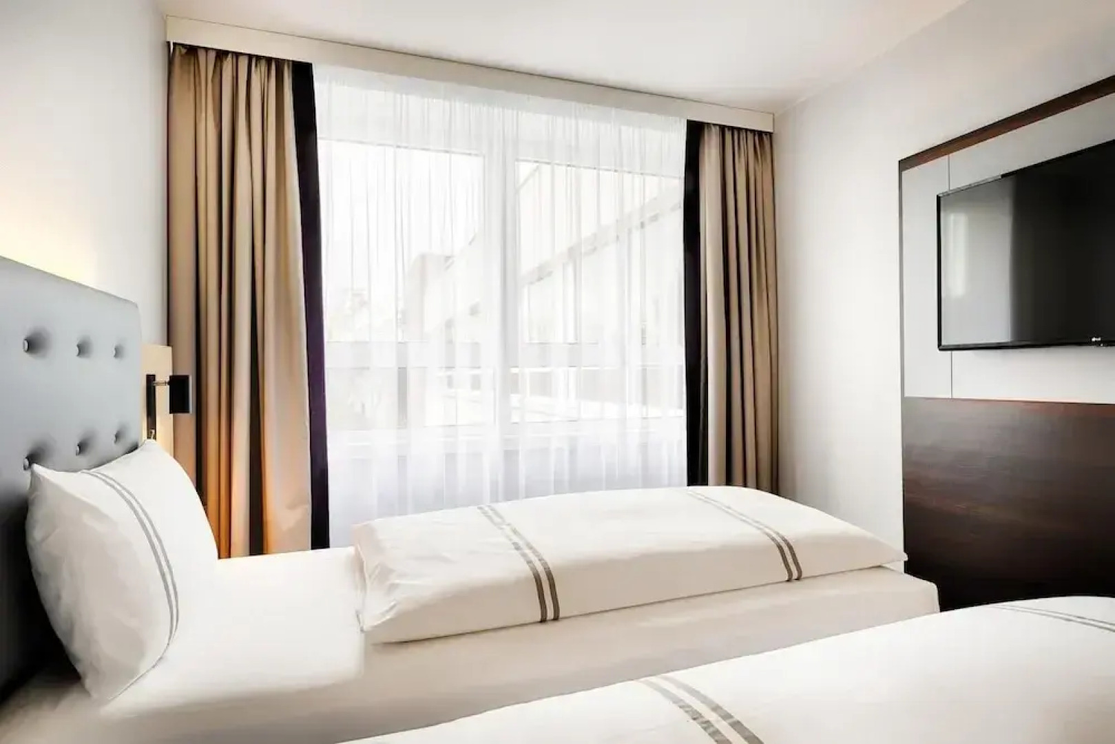 Отель Premier Inn Koeln City Centre