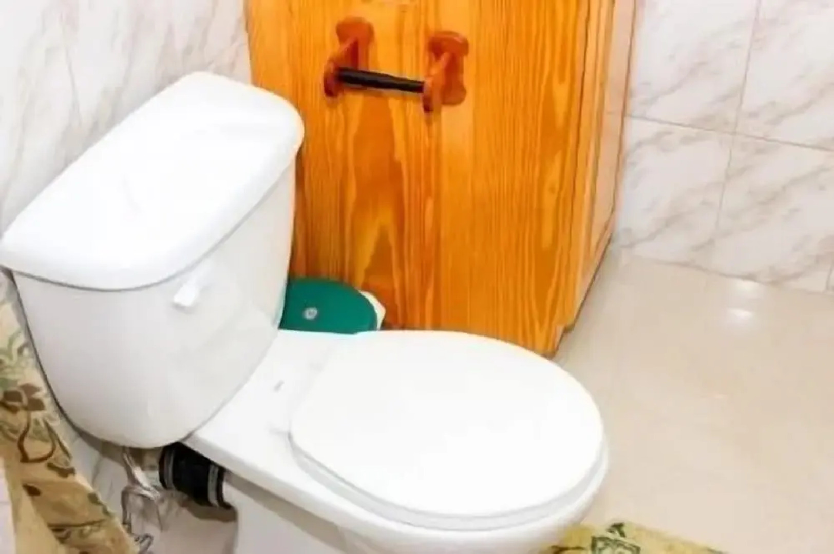 Iso's Bed & Breakfast