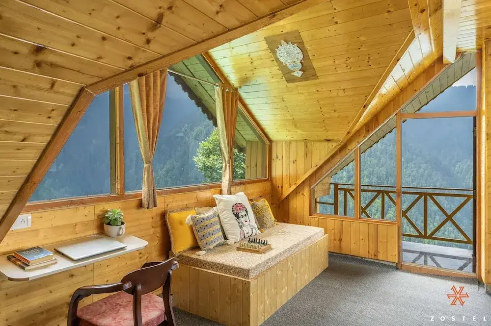 Zostel Shoja - Jibhi