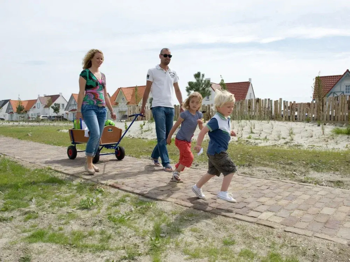 Detached Villa With Four Bathrooms Near the Sea