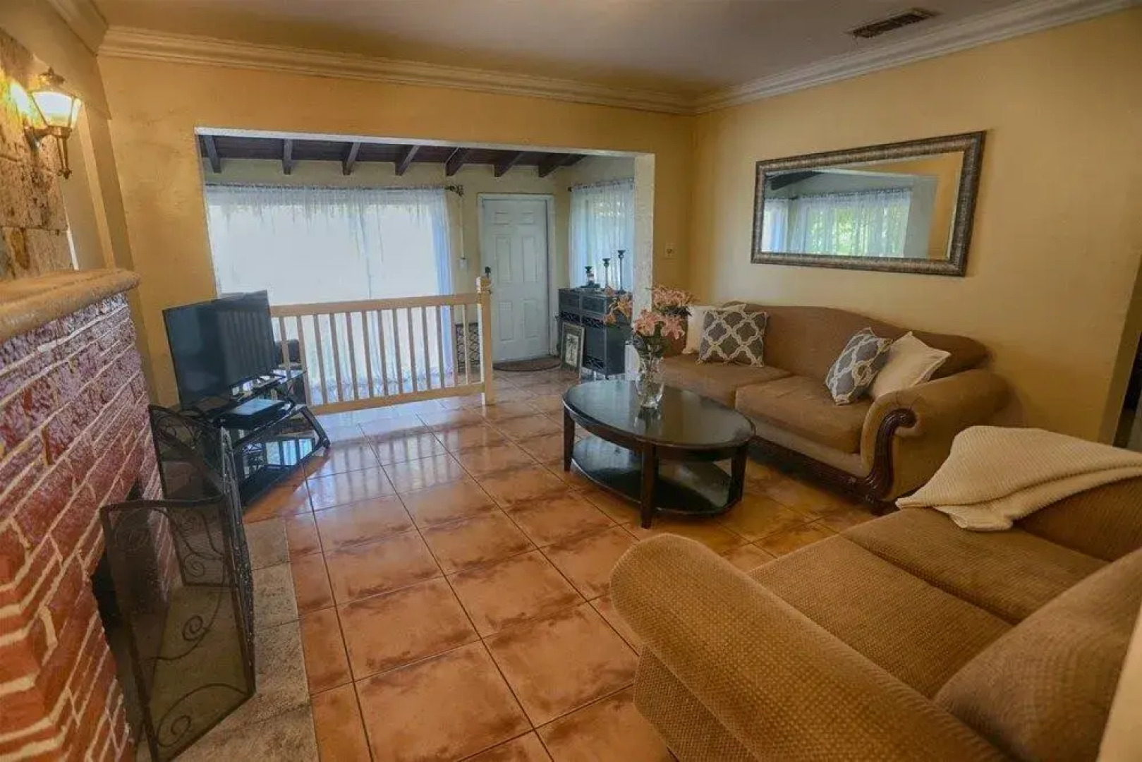 Spacious & Conveniently Located Miami Airport Home
