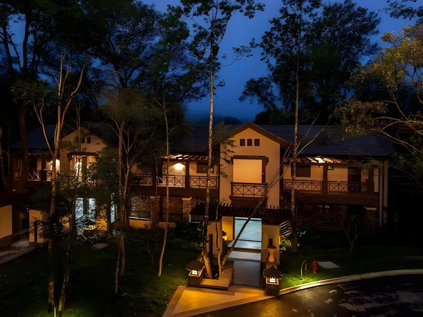 Wuzhishan Yatai Rainforest Resort Hotel
