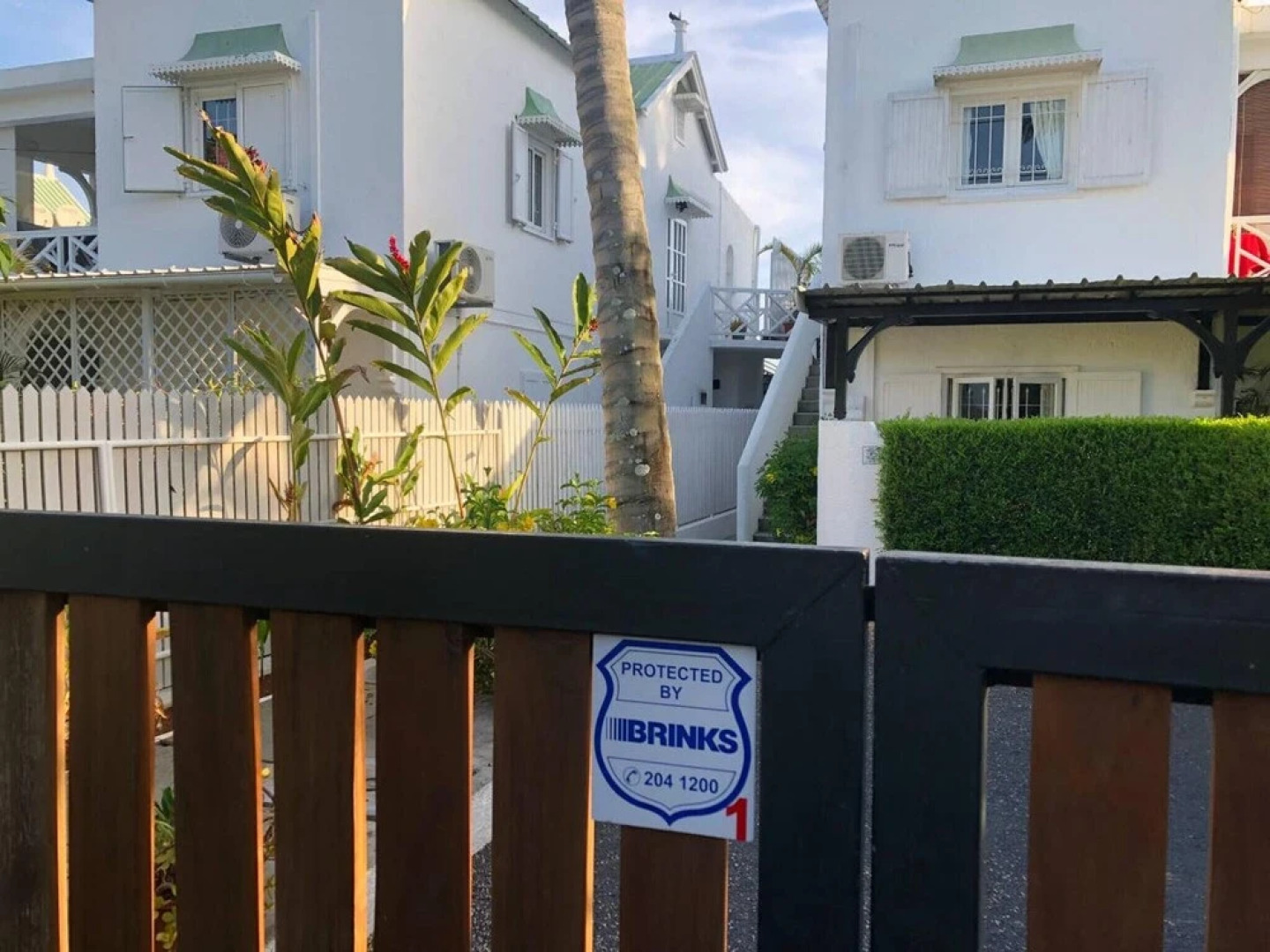 Apartment with 2 Bedrooms in Trou D'Eau Douce, with Wonderful Sea View, Furnished Terrace And Wifi