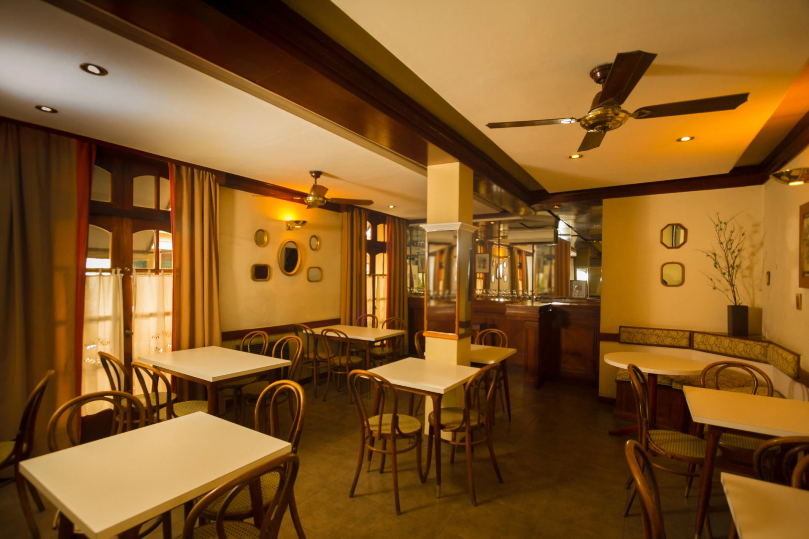 Parana Hotel Plaza Jardín