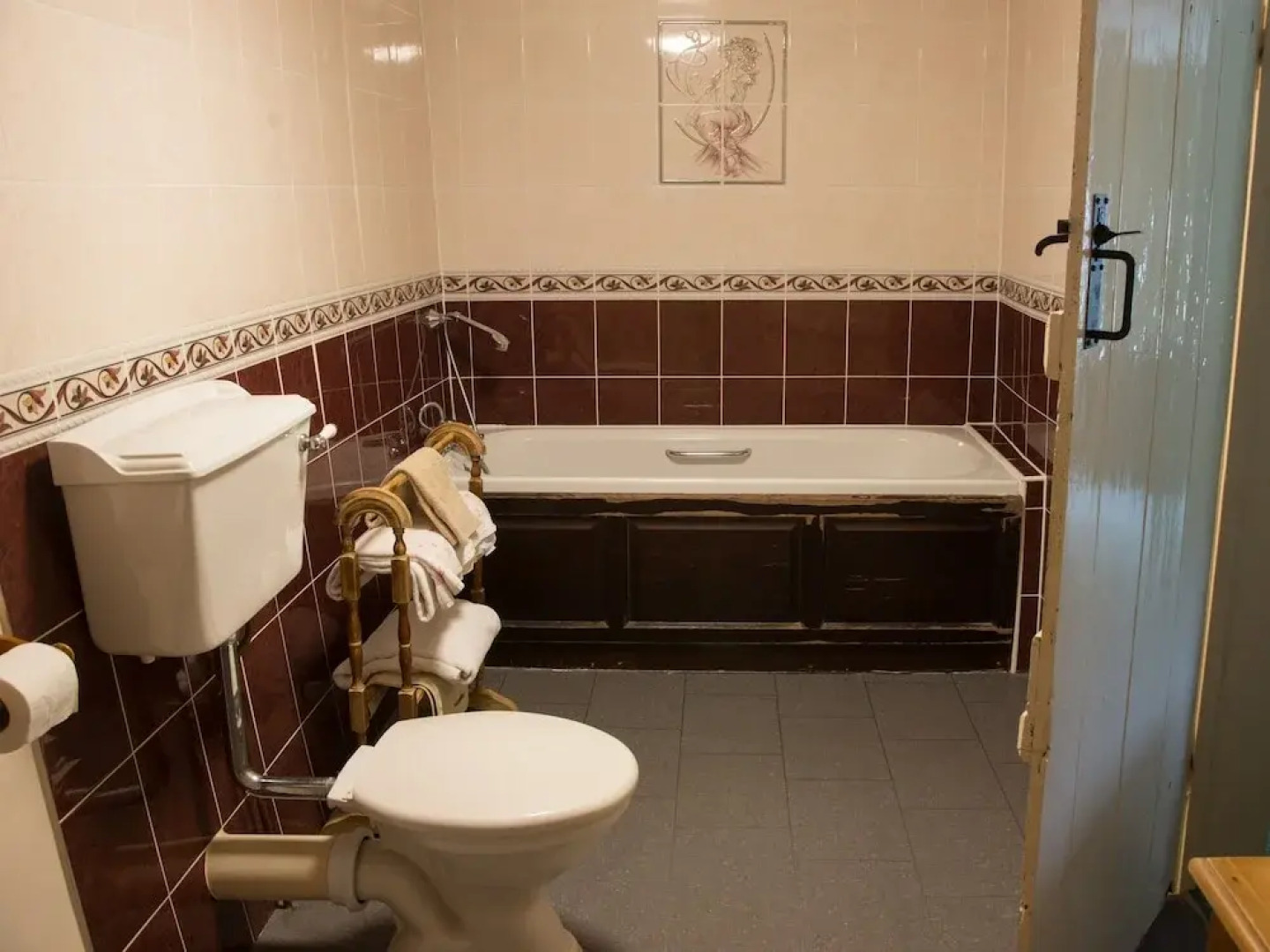 The Fox & Hounds Inn