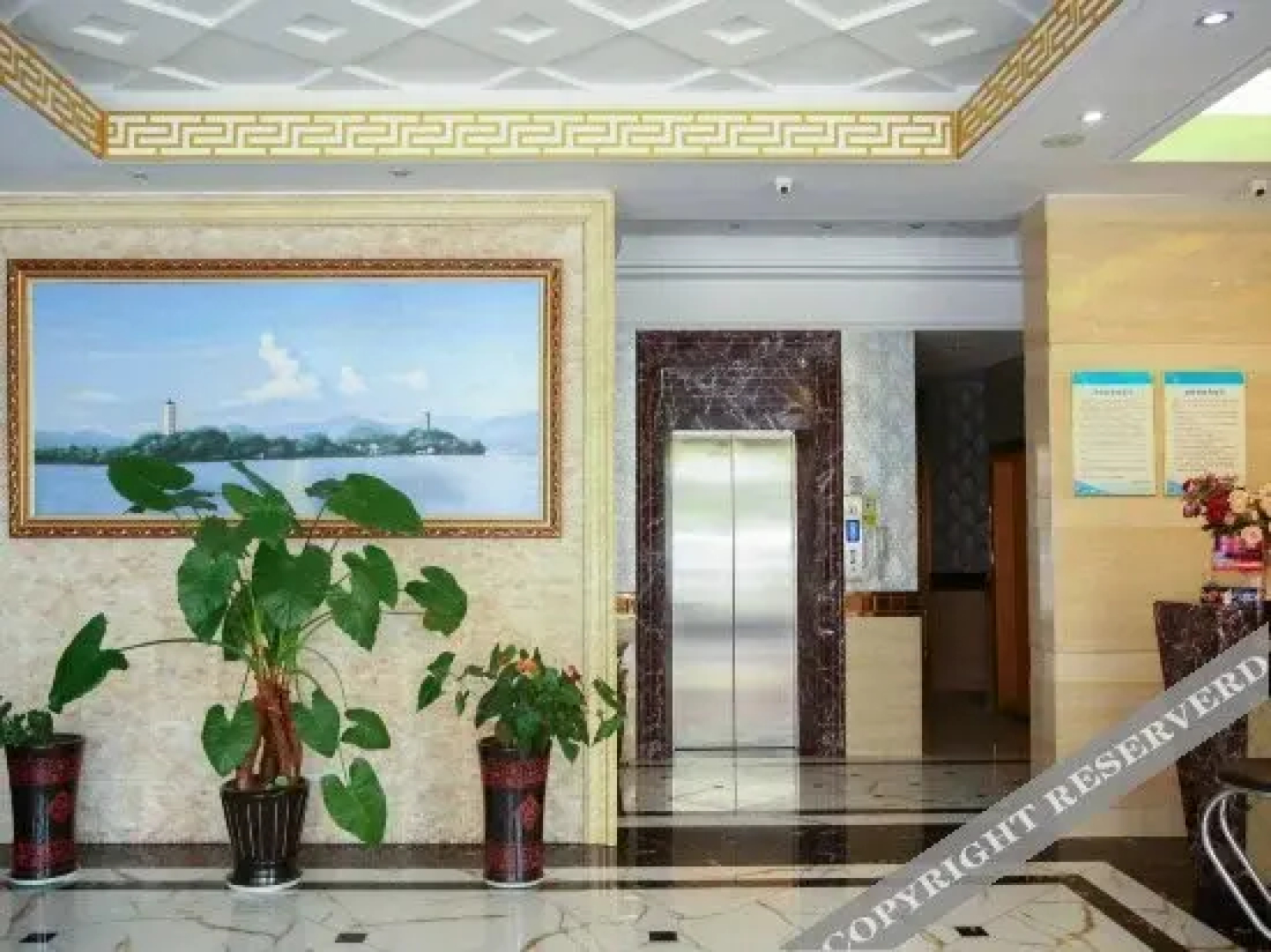 Victor Hotel