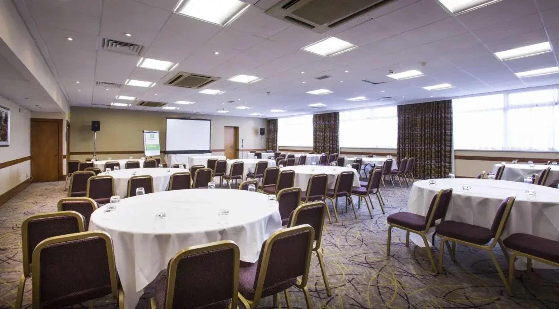 Holiday Inn Luton South - M1 Junction 9