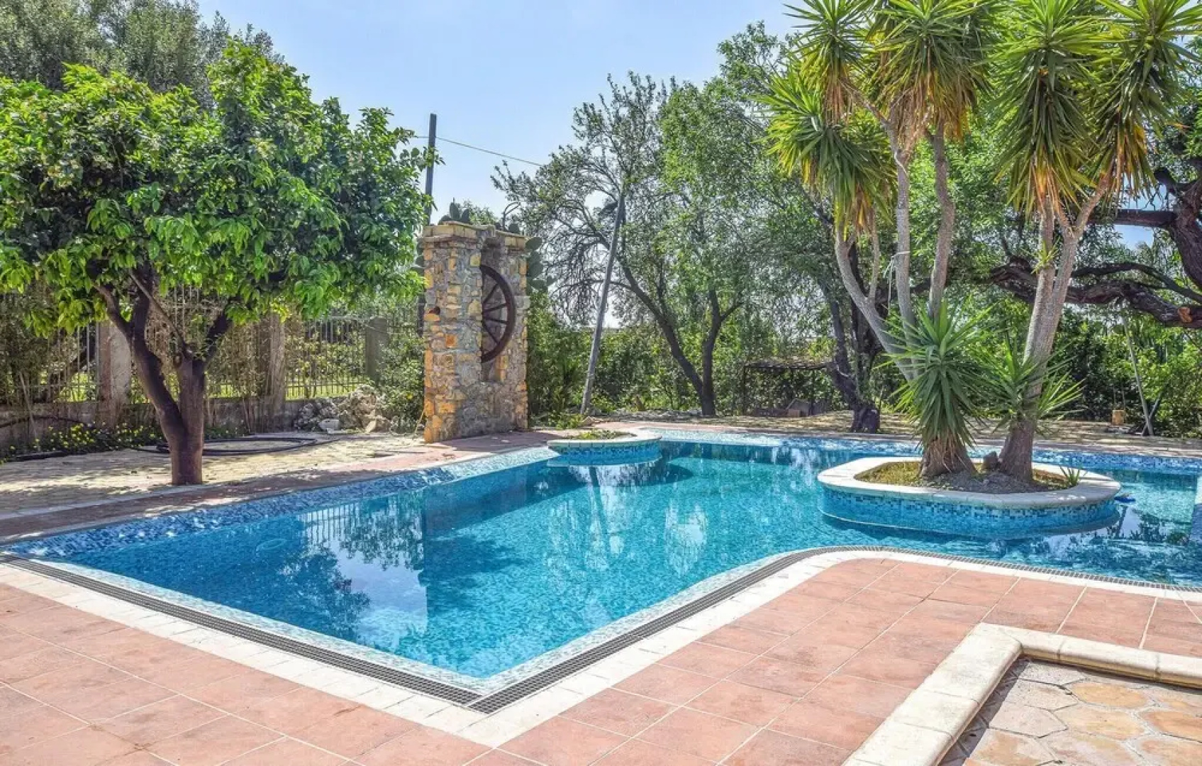Amazing Home in Saline Ioniche With 4 Bedrooms, Wifi and Private Swimming Pool