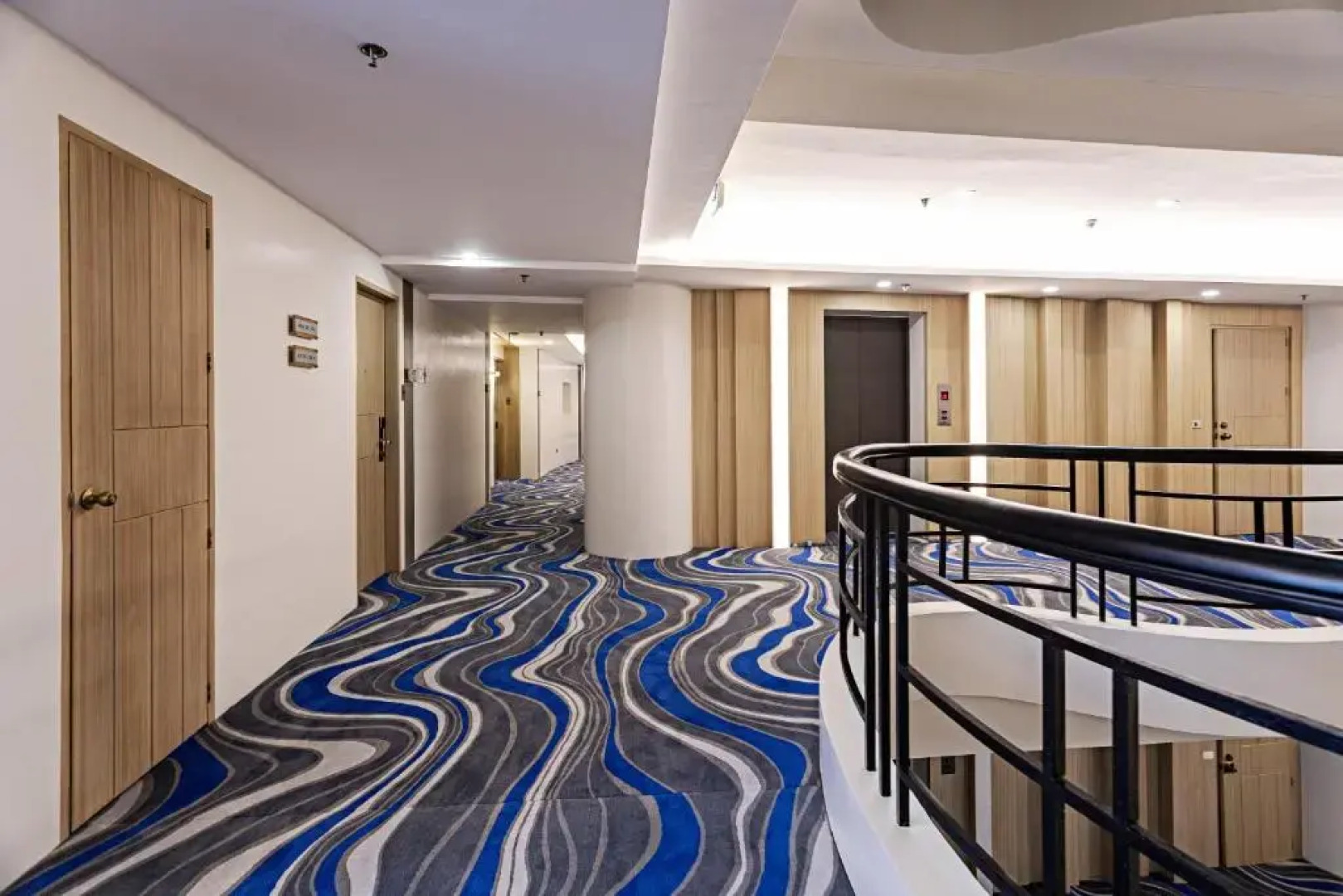 Sarrosa International Hotel and Residential Suites