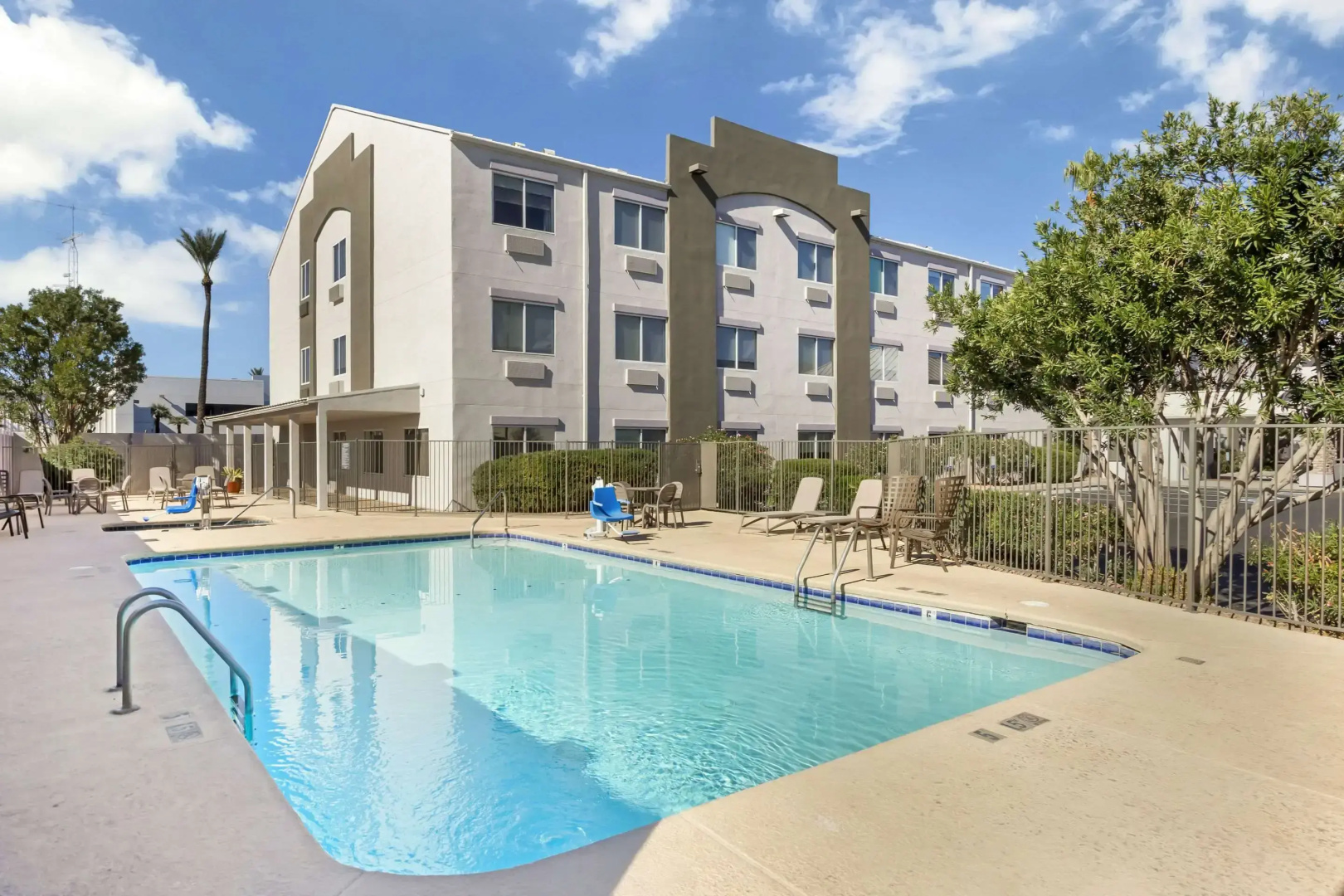 Comfort Suites At Tucson Mall