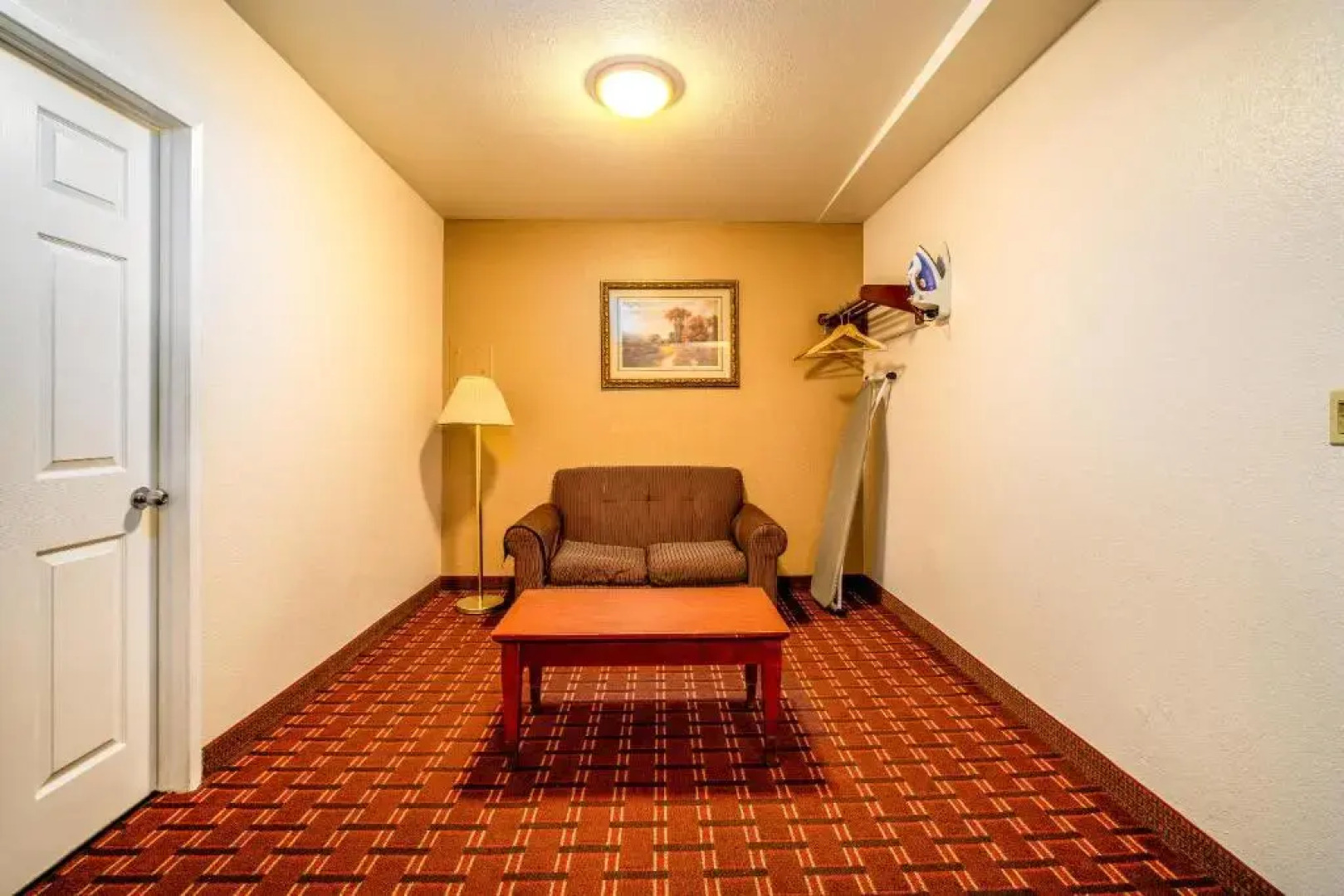 Regency Inn & Suites