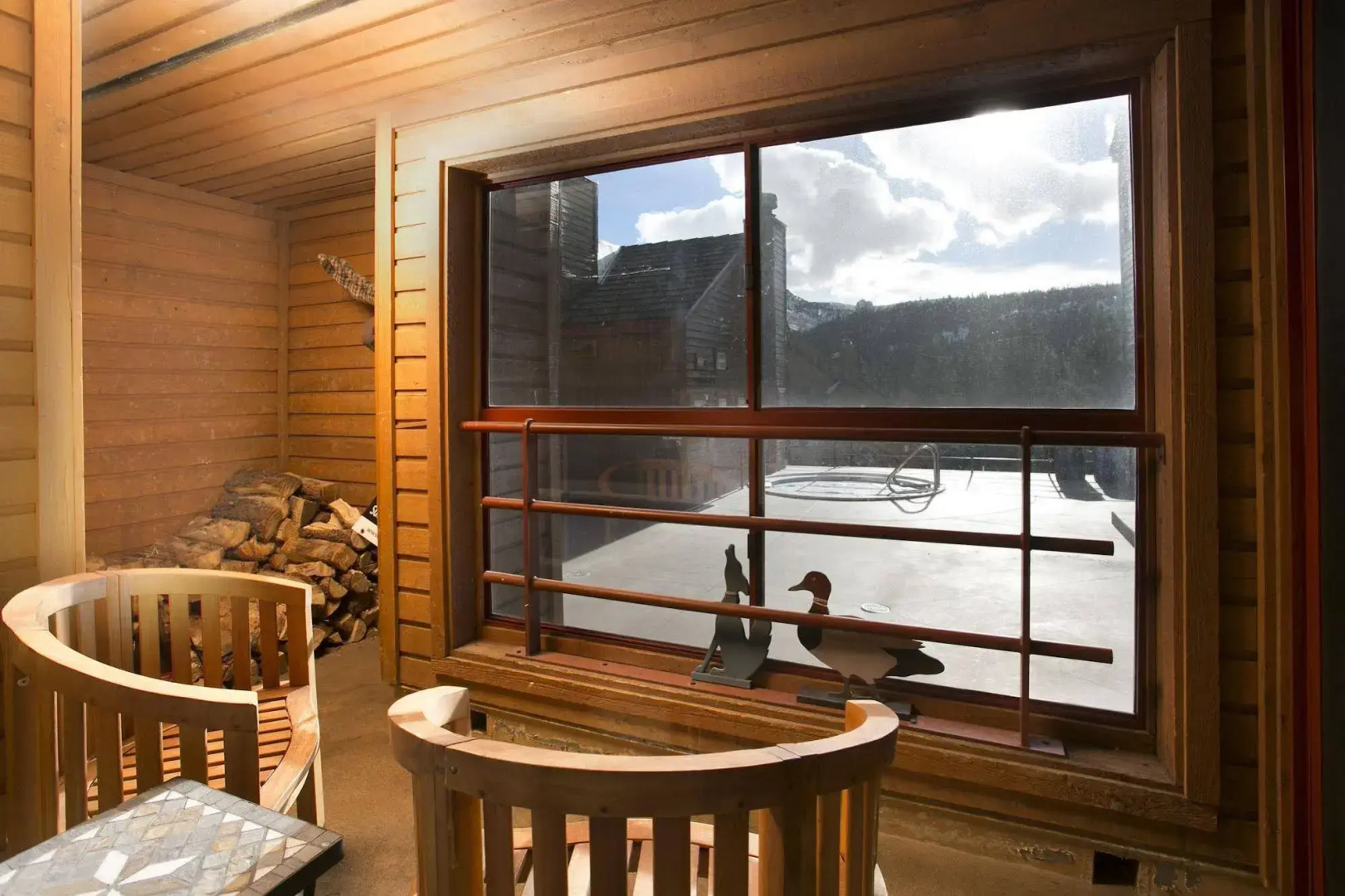 Aspen Creek by 101 Great Escapes