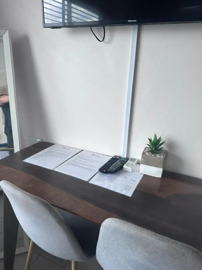 14 on Braemar Studio Apartment