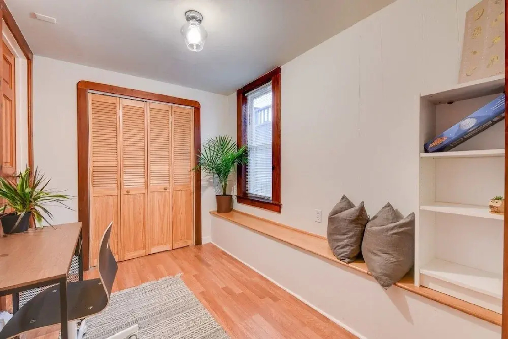 Quaint And Charming 2br Apt In Central Oakland 2 Bedroom Apts by Redawning