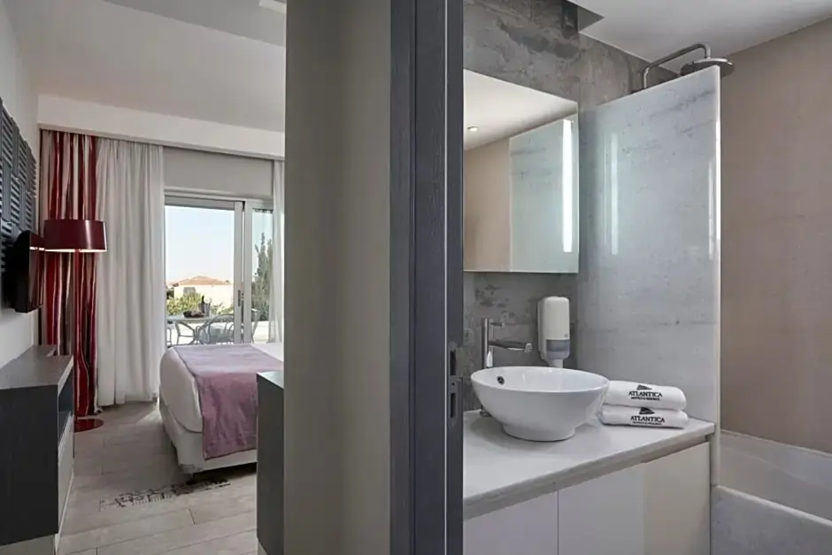 Atlantica Tropical Suites