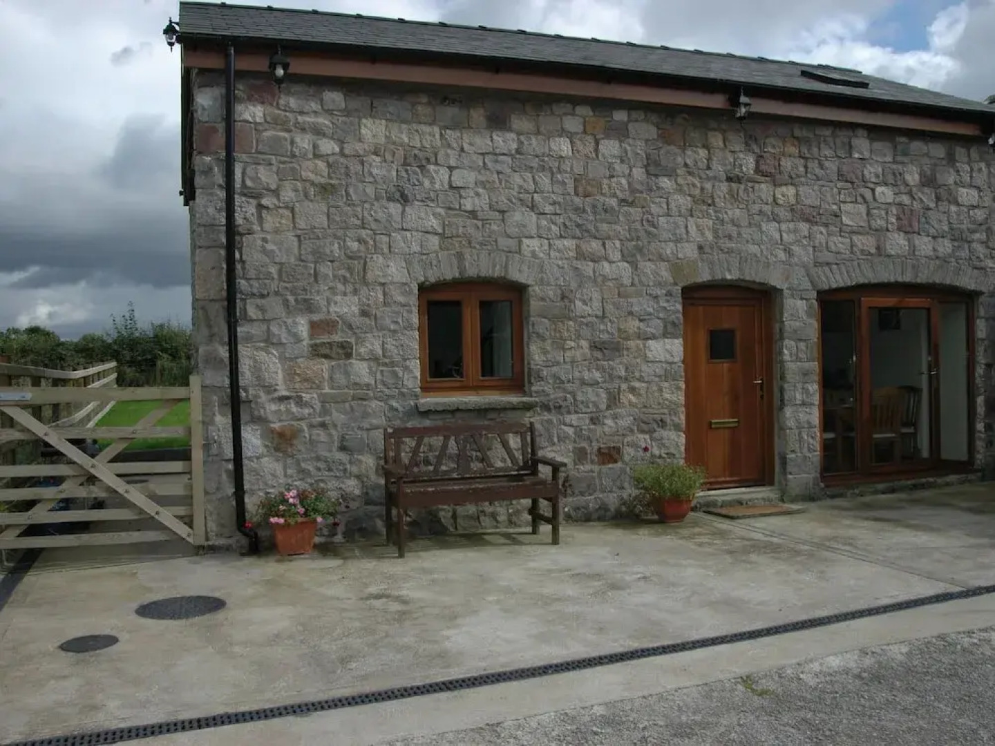 Cozy Cottage in Ystradgynlais With Garden