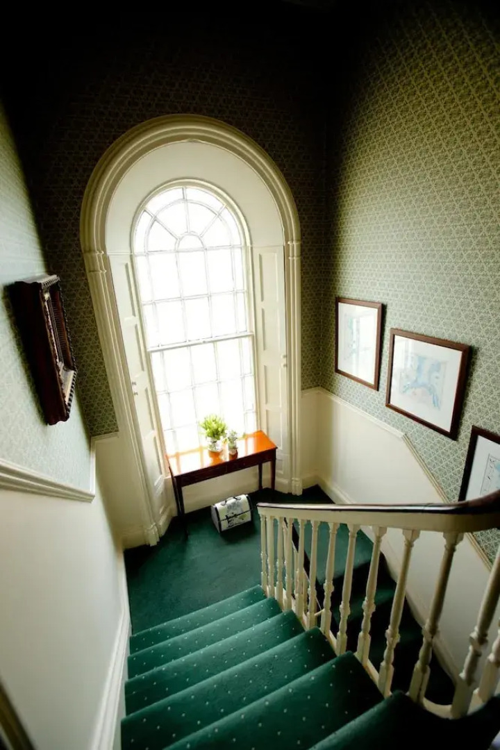 Dufferin Coaching Inn & Hall