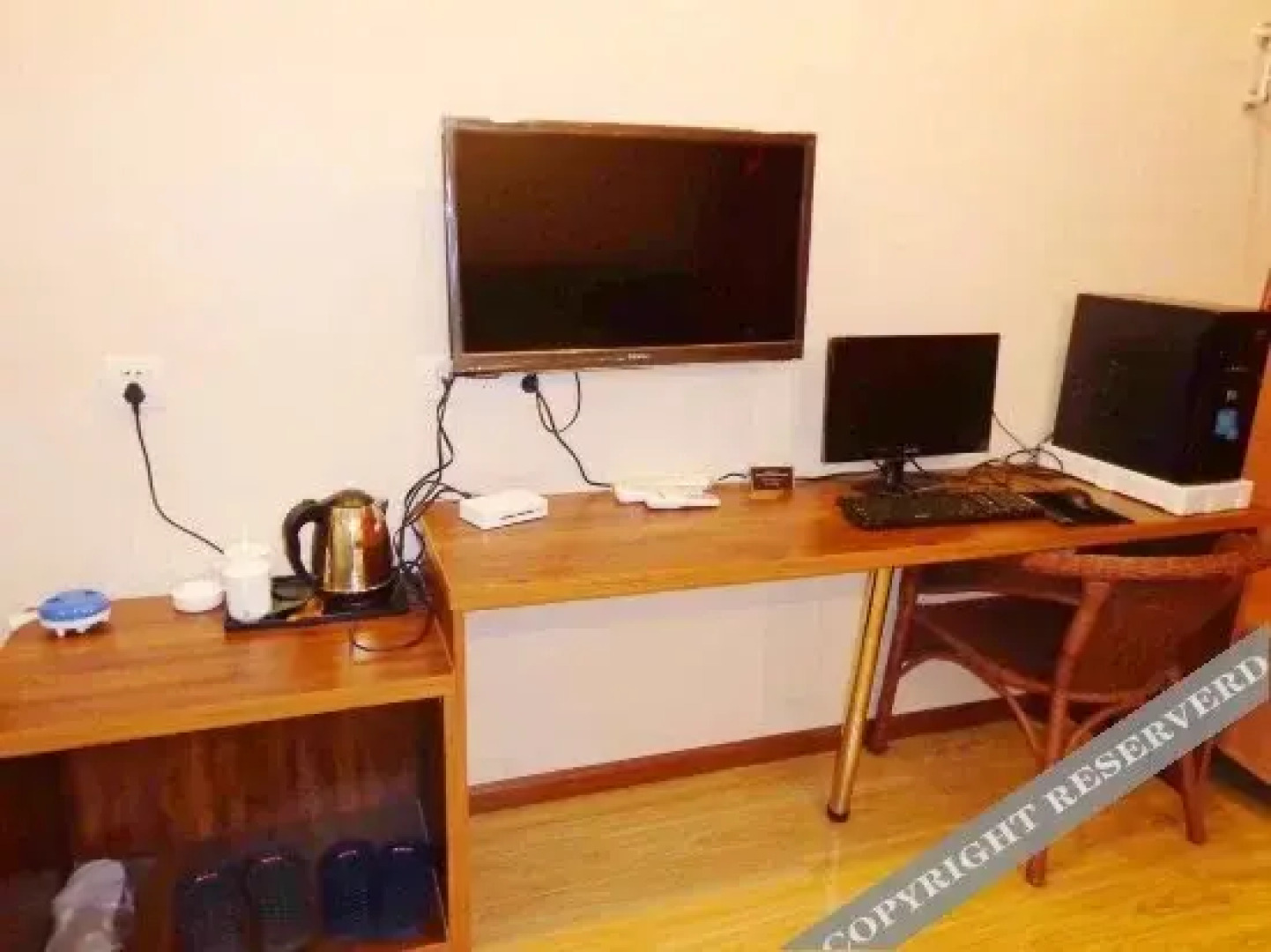 Yichang Spring Business Hotel