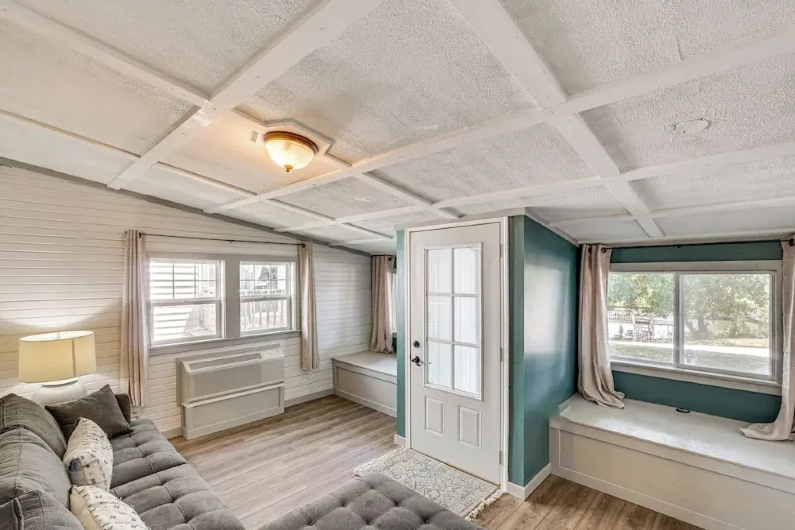 Steps to Water: Lake of the Ozarks Getaway