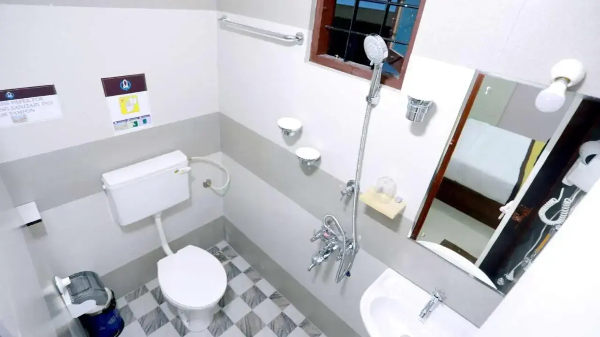 Base9 Airport Hotel