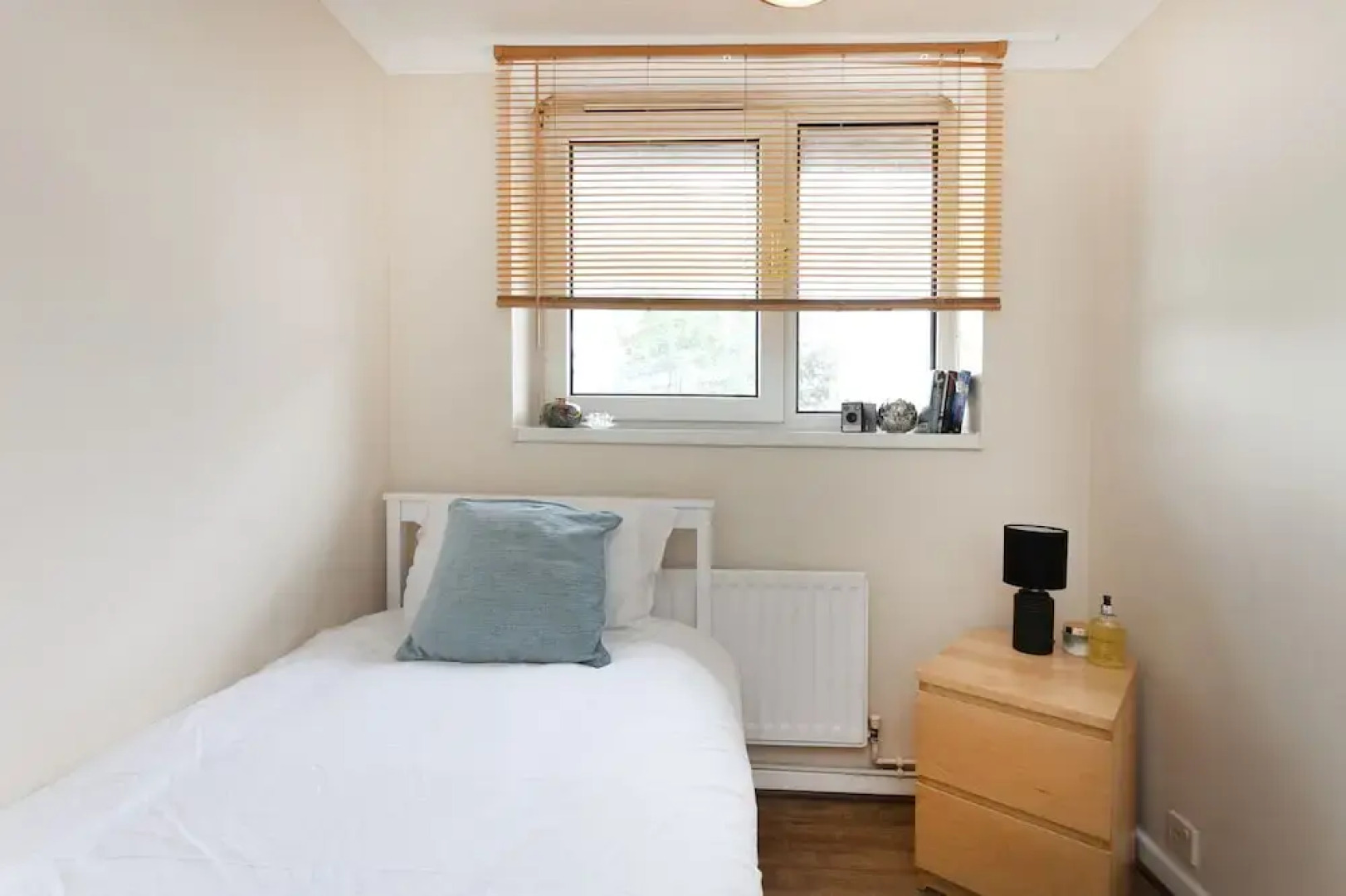 Longlyn 3 bedroom apartment