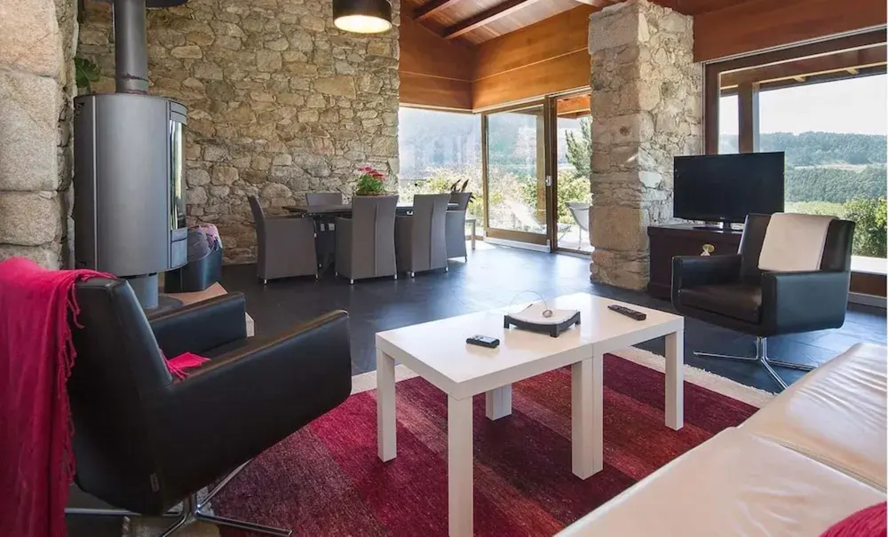 House - 3 Bedrooms - 107757