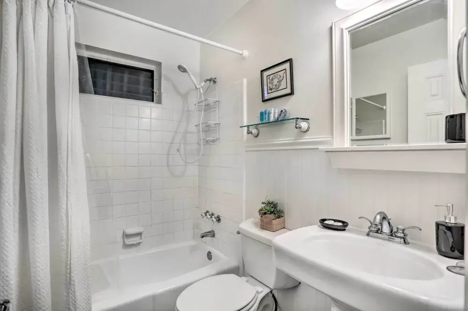 Vibrant Stuart Getaway w/ Private Hot Tub!