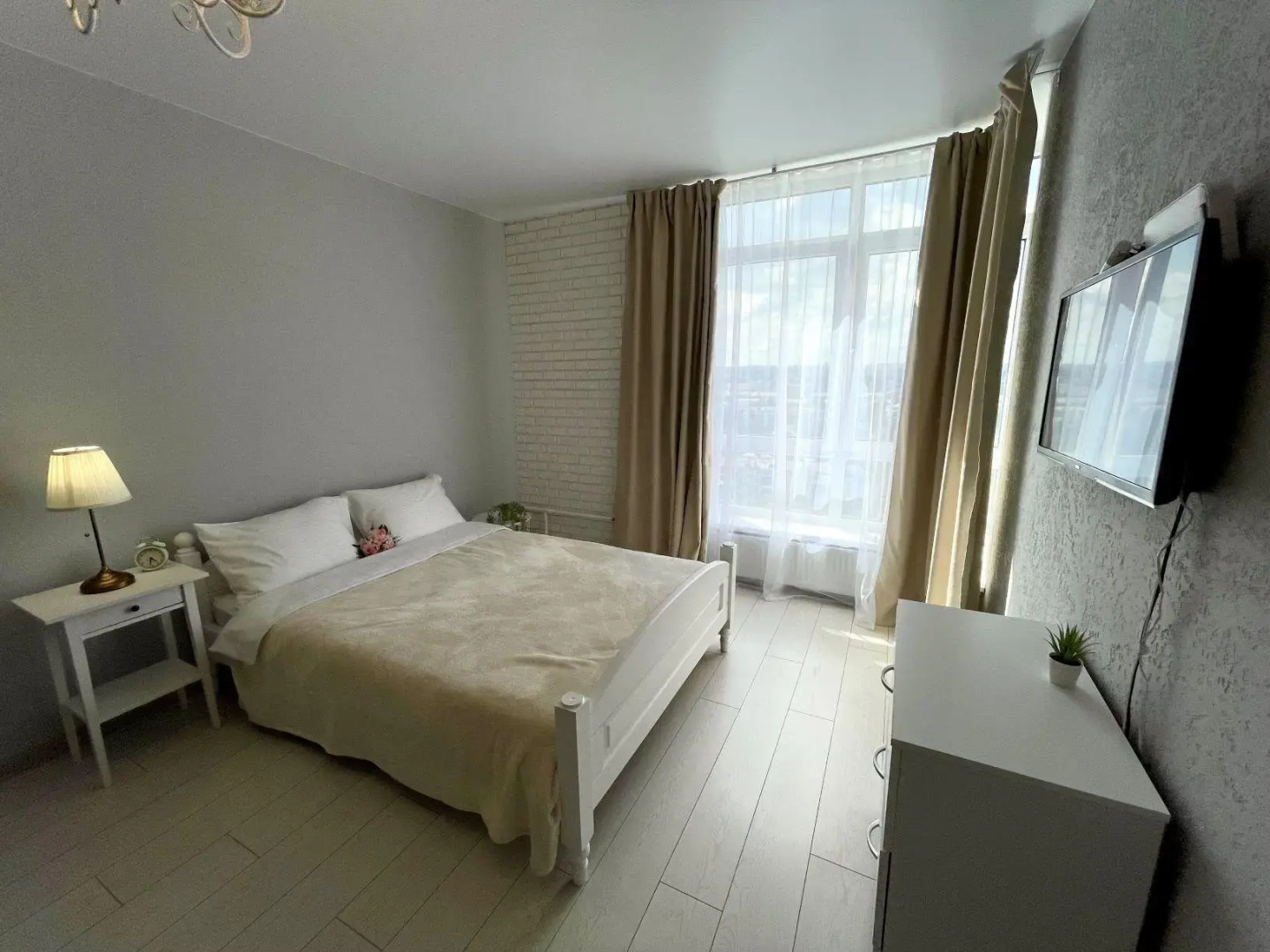 Home Hotel (Хоум Отель) на Мичурина 58