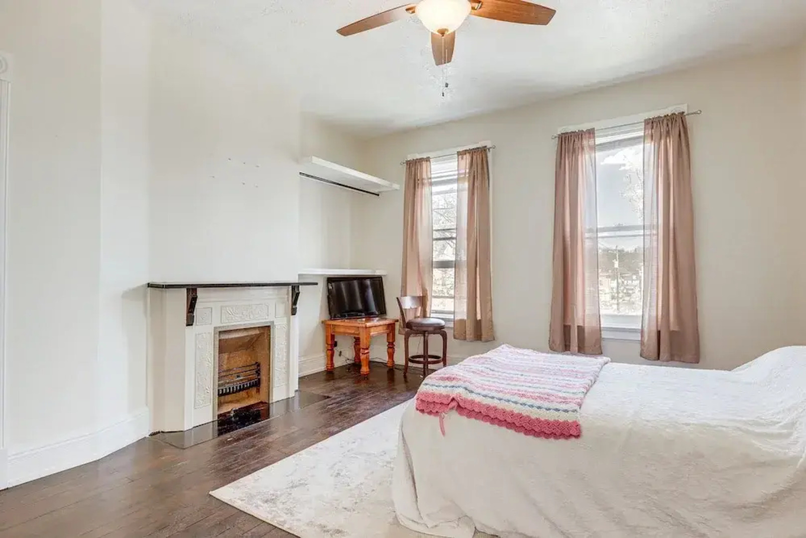 Pet-friendly Kentucky Home w/ Deck & Private Yard!