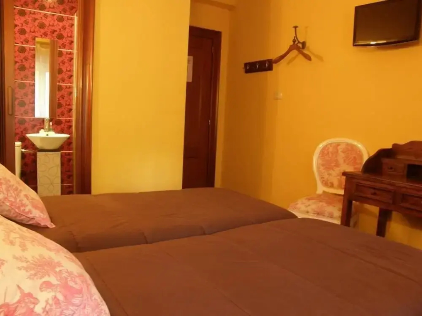 Goya Suites