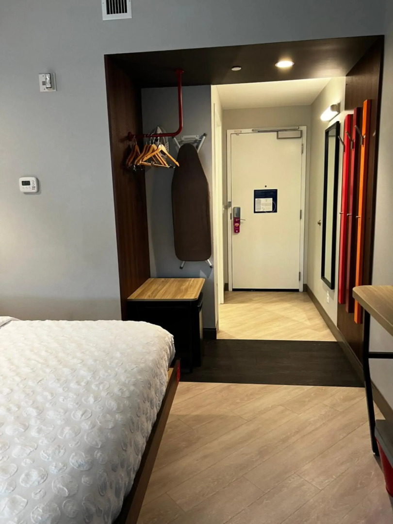 Tru by Hilton Lancaster East