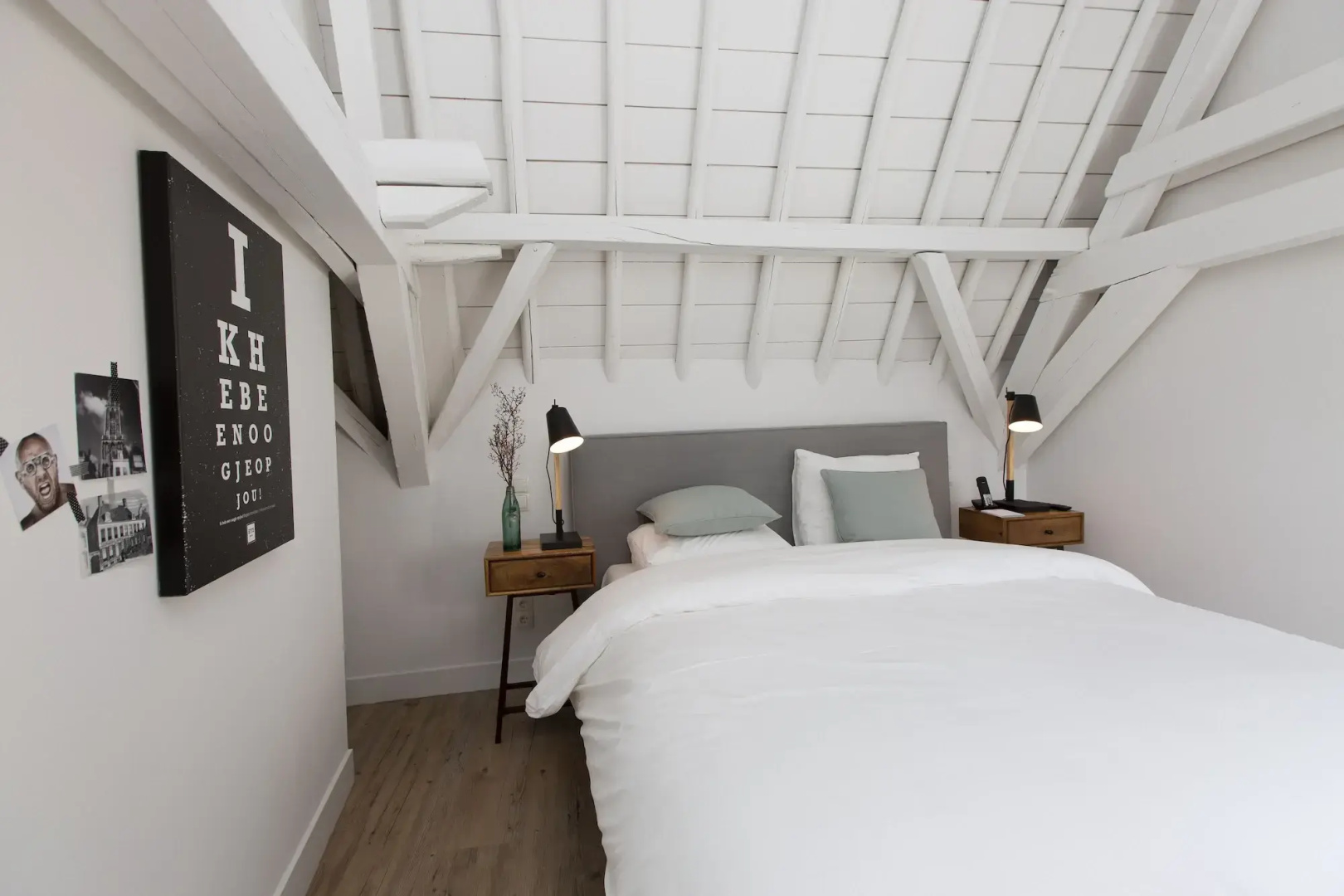 Eye Hotel