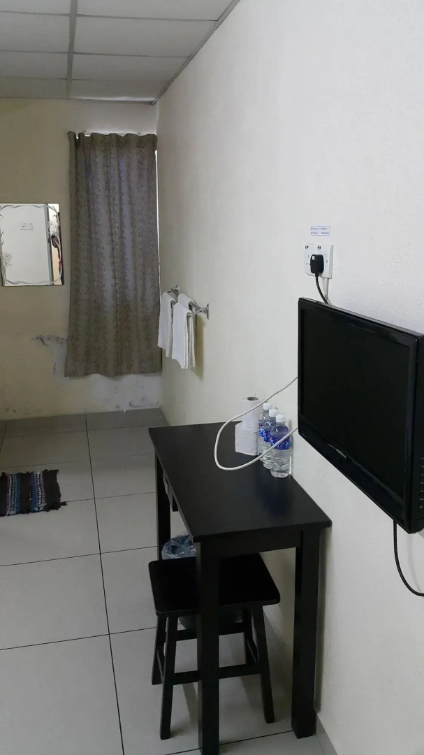 OYO 301 River Inn Hotel