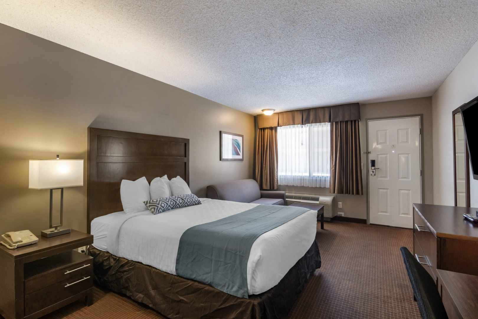 SureStay Plus Hotel By Best Western Salmon Arm