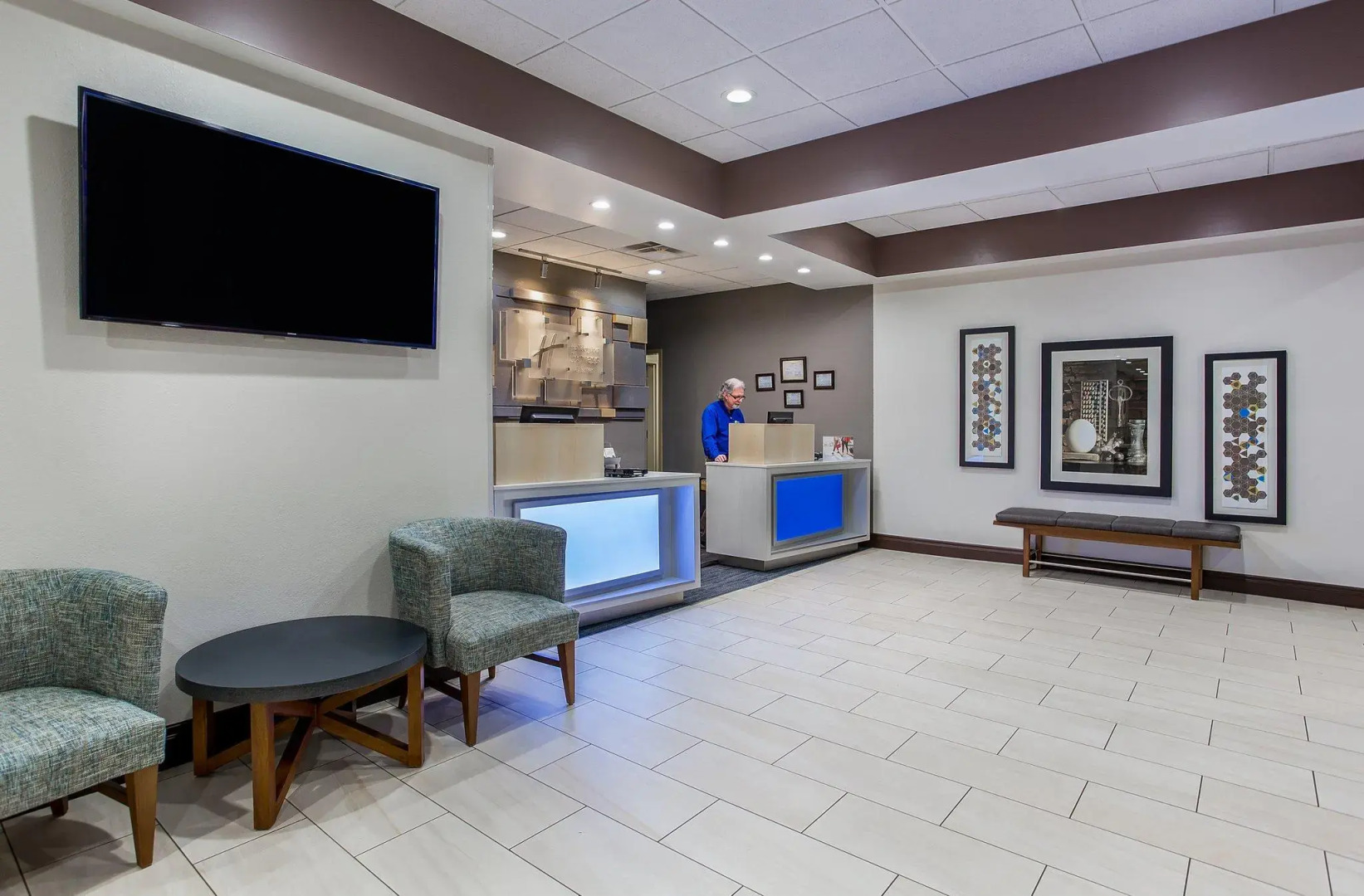 Holiday Inn Express & Suites Morristown by IHG