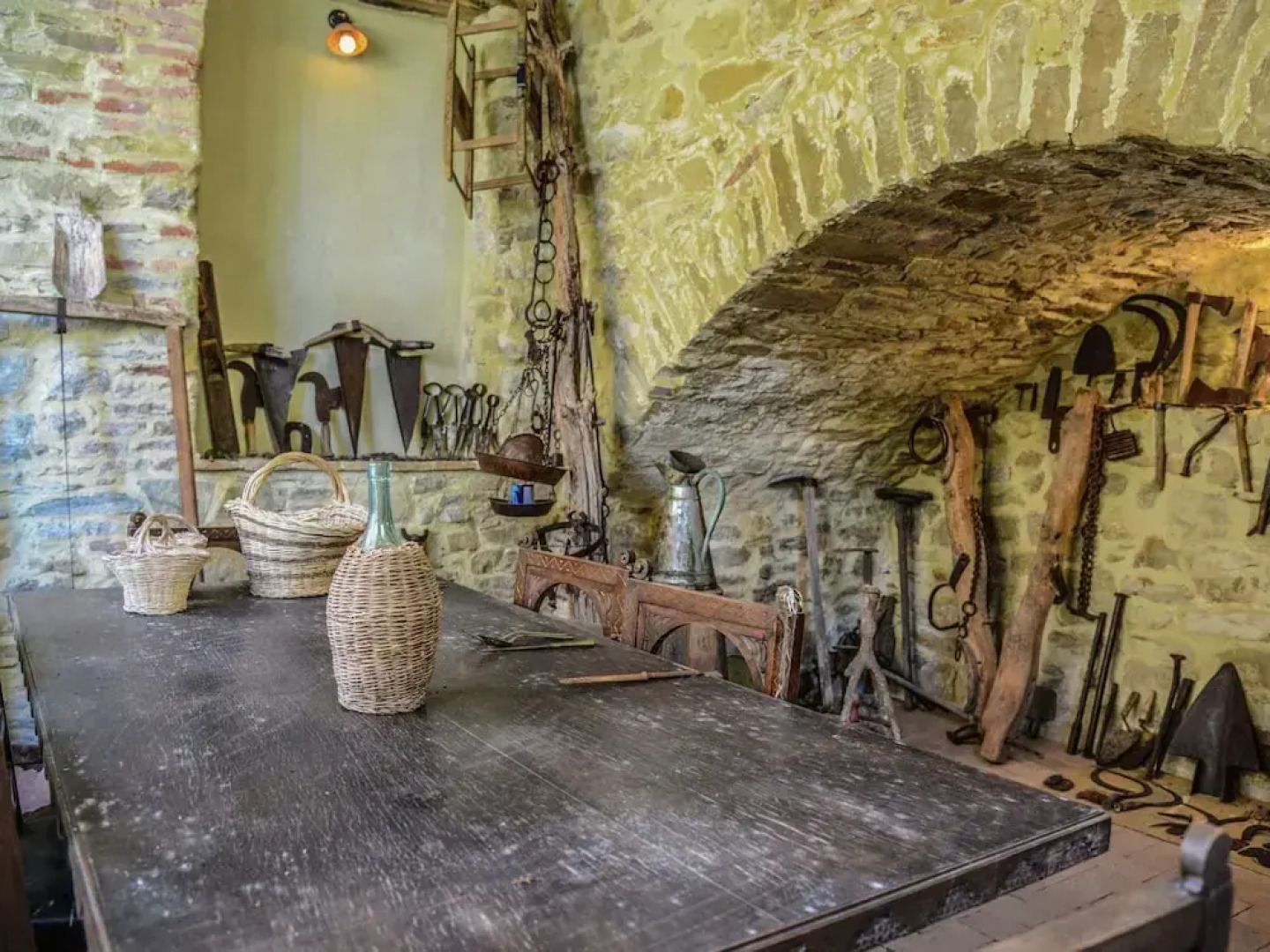 Modern Holiday Home With Pool