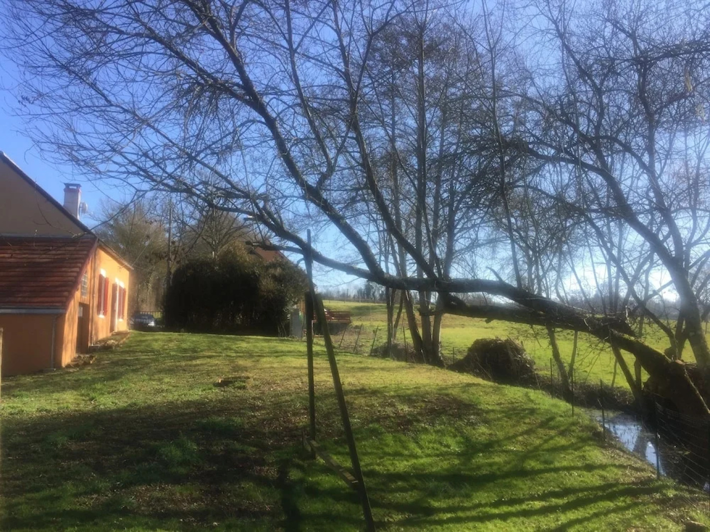 House With 3 Bedrooms in Dampierre Sous Bouhy, With Enclosed Garden