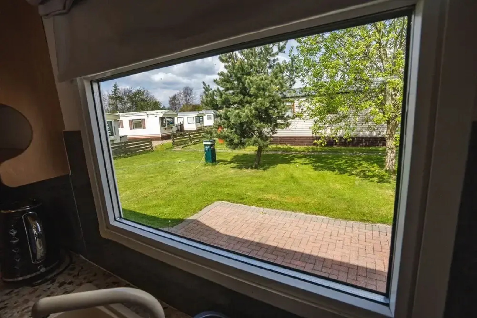 Lochlands 2BR Family Caravan - Pets - Play Park