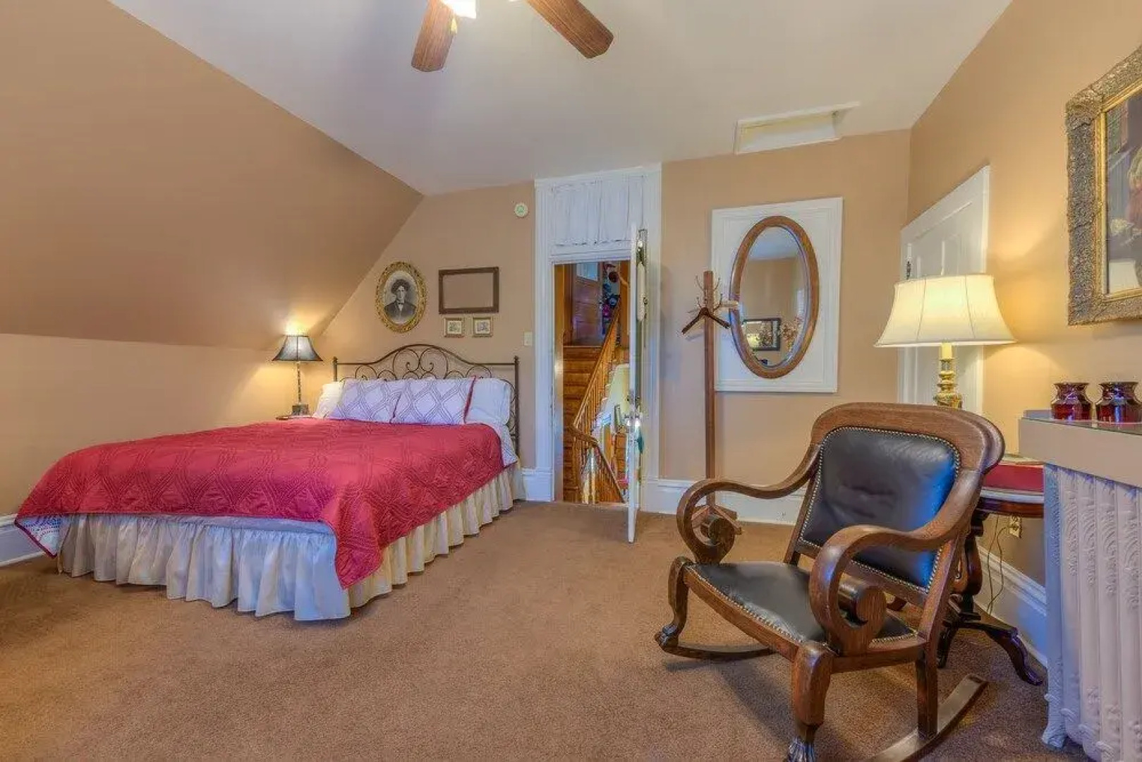 Sanders - Helena's Bed and Breakfast