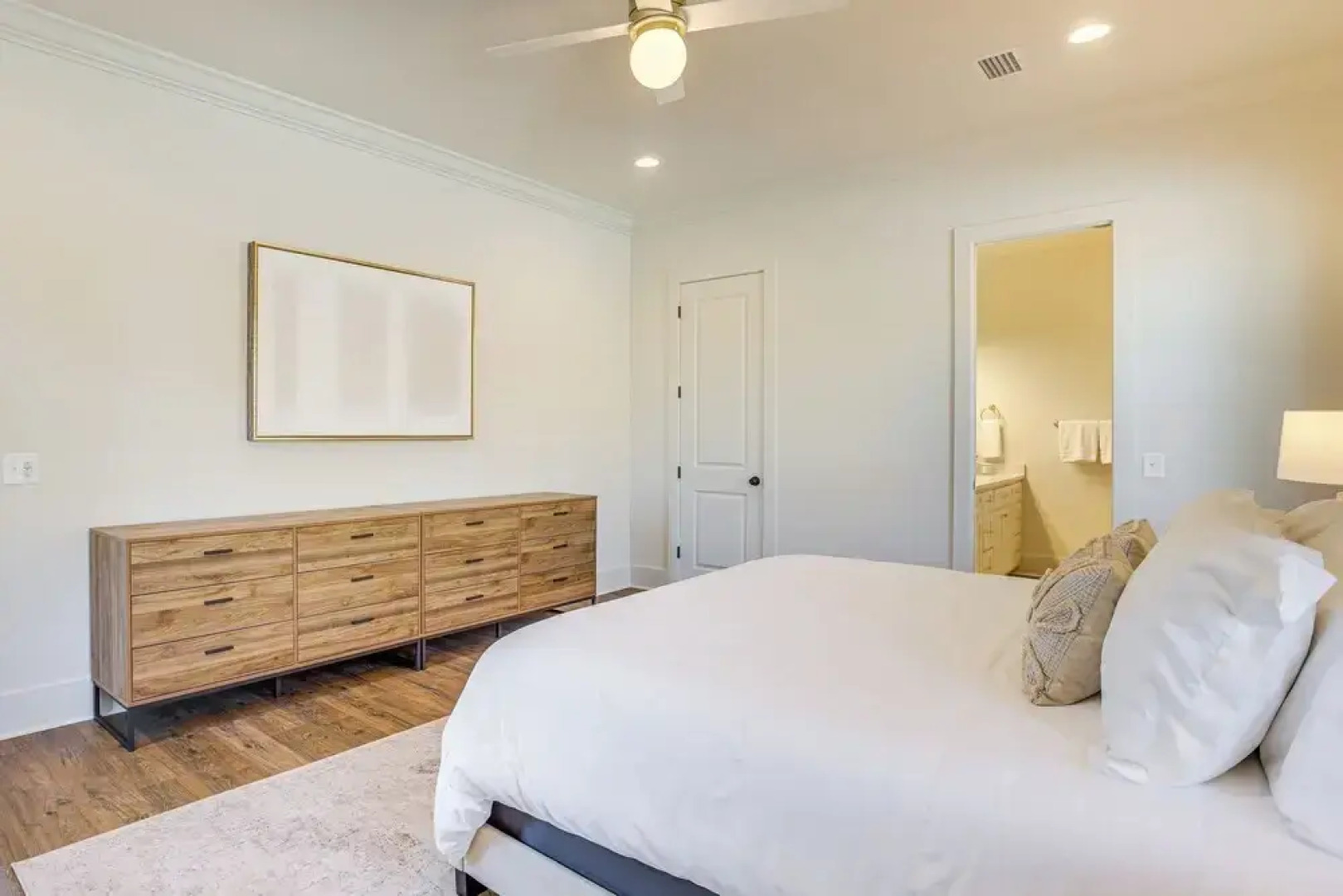 Waterfront Home in Alex City, Near Auburn