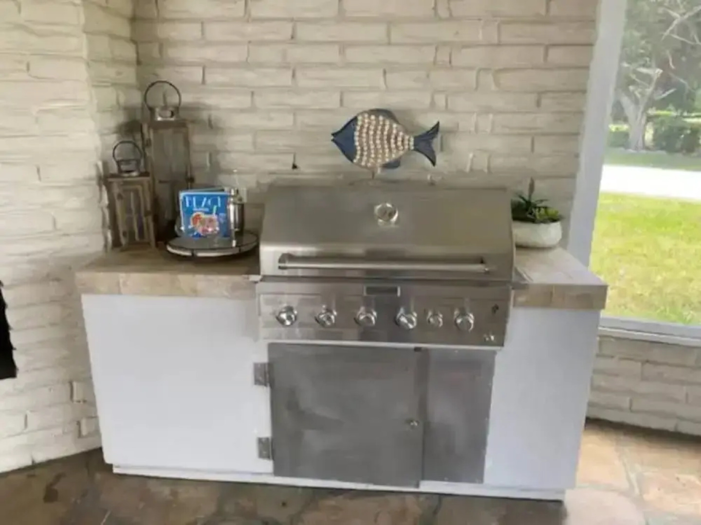 Cozy 4-Bedroom Beachside Home